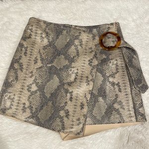 Zara snakeskin leather skirt size xs
